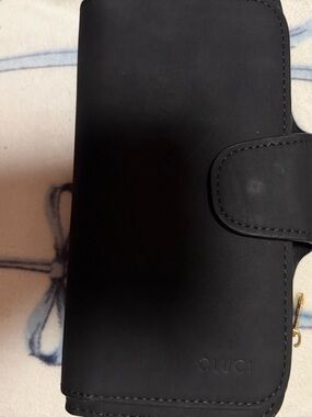 Black Women's Wallet - Sleek Organizer